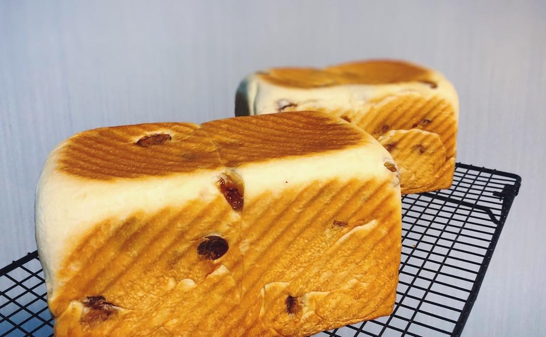 鲜奶提子吐司
