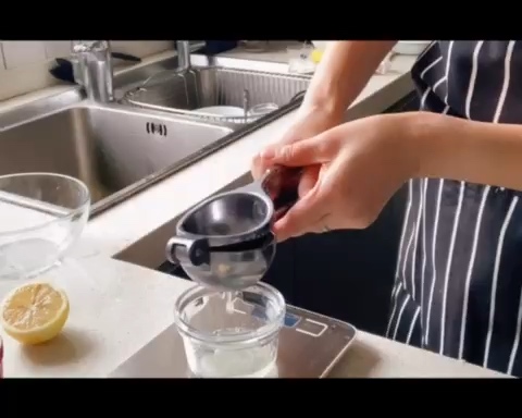 最受欢迎の柠檬戚风蛋糕🍋（全视频步骤详解）的做法
