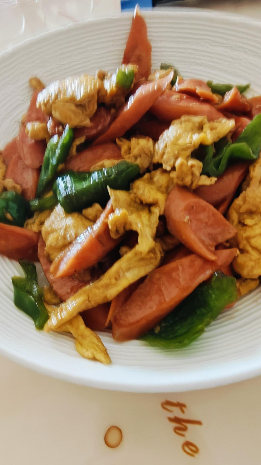 💥简单快手家常菜！青椒火腿炒鸡蛋