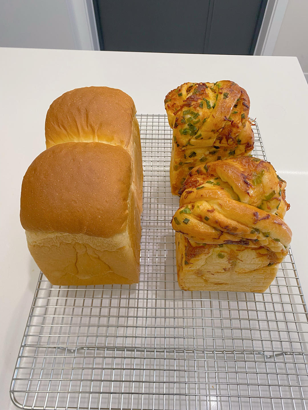 这可能是你吃过最软的「紫米奶酪面包」