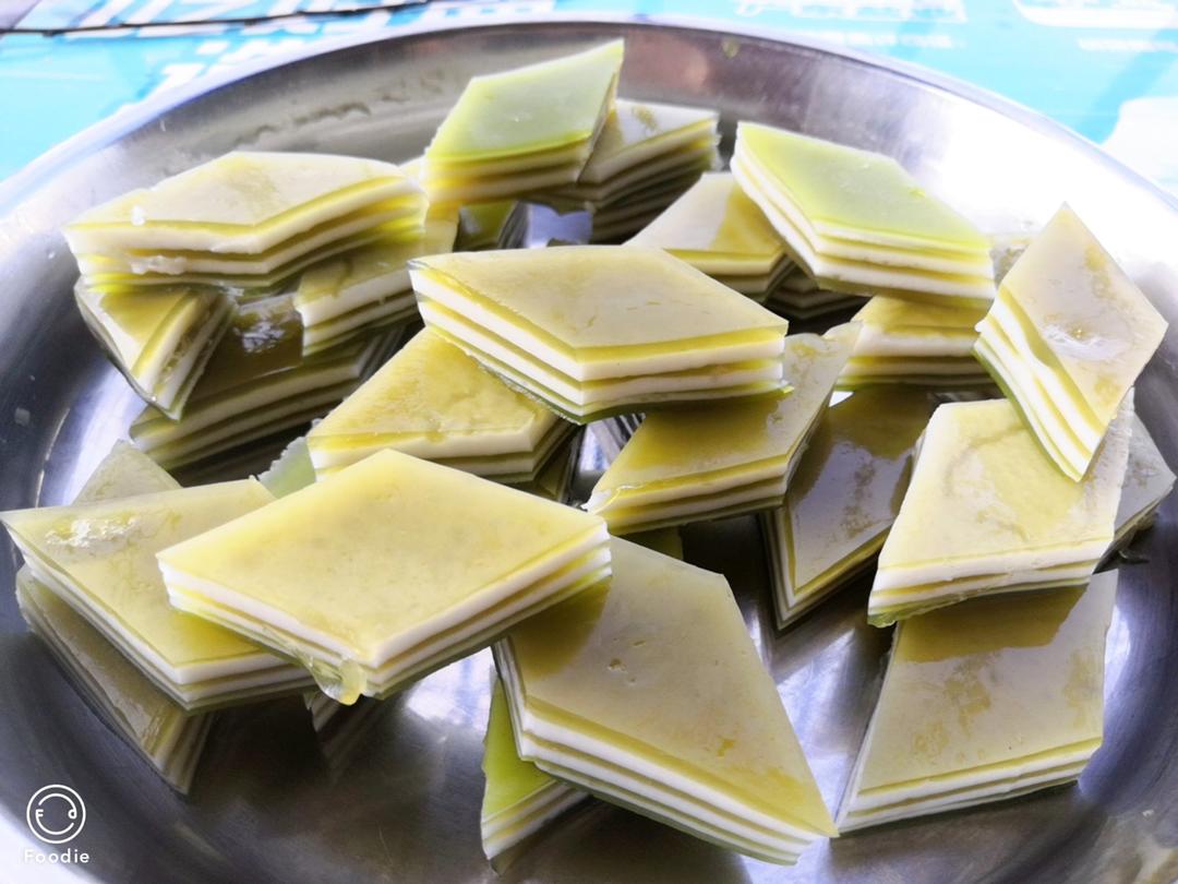 斑斓叶系列：斑斓椰汁马蹄糕