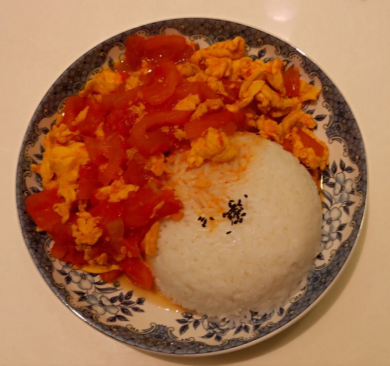 【下厨并不难系列】（独家配方）连吃3碗都不够的番茄炒蛋盖浇饭~的做法