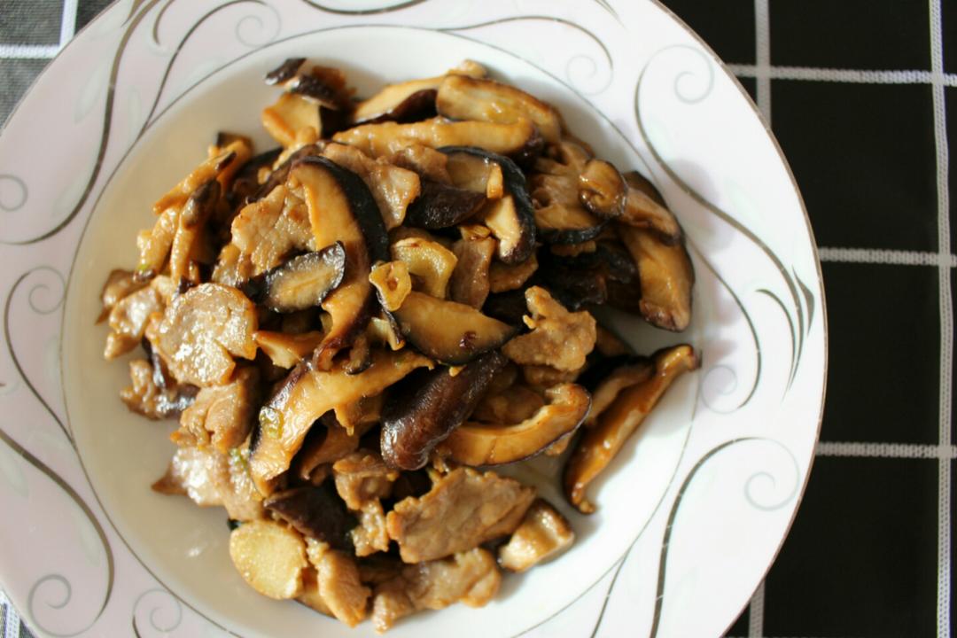 蘑菇炒肉丝