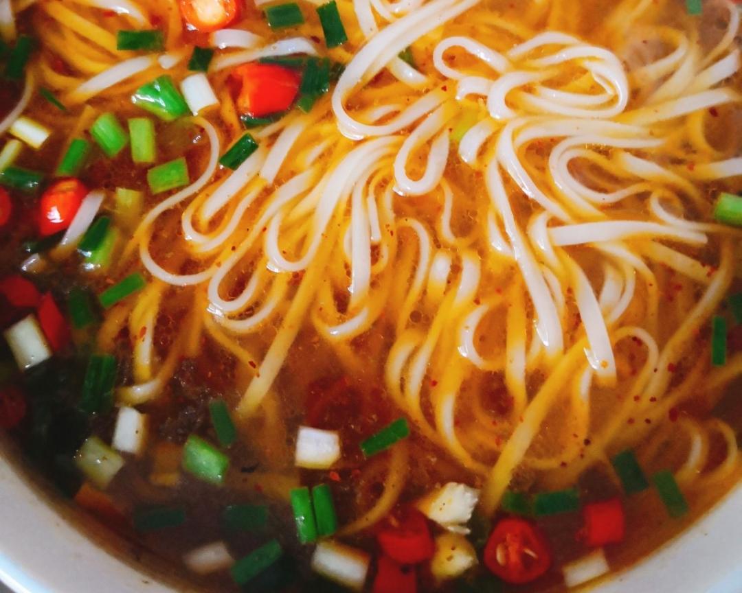 温暖的酸汤面的做法