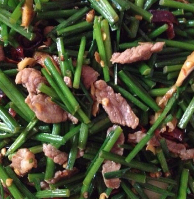 蒜苔炒肉丝