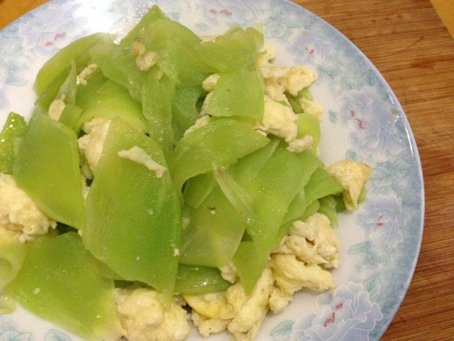 青笋炒蛋