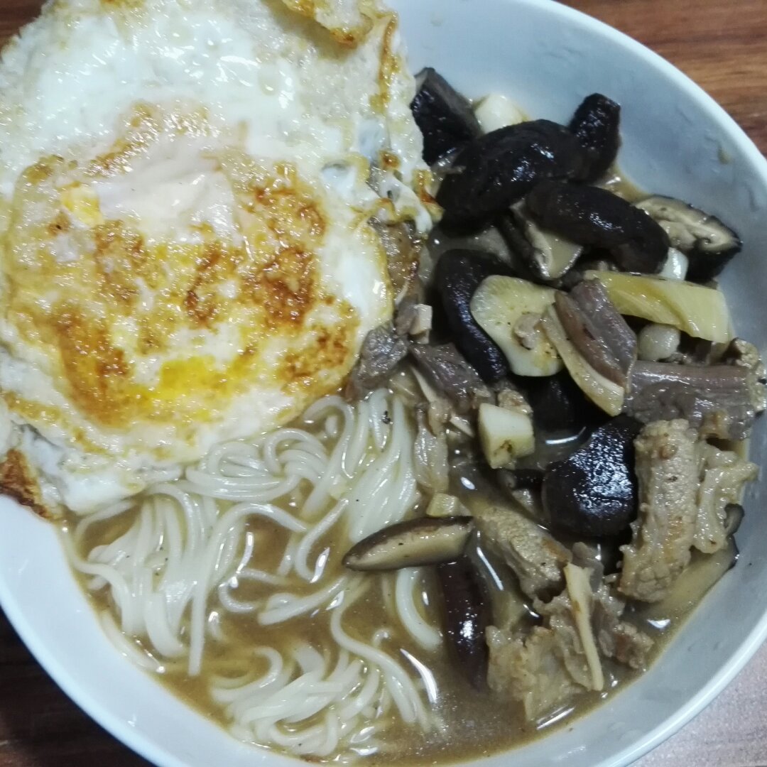 香菇肉丝青菜面