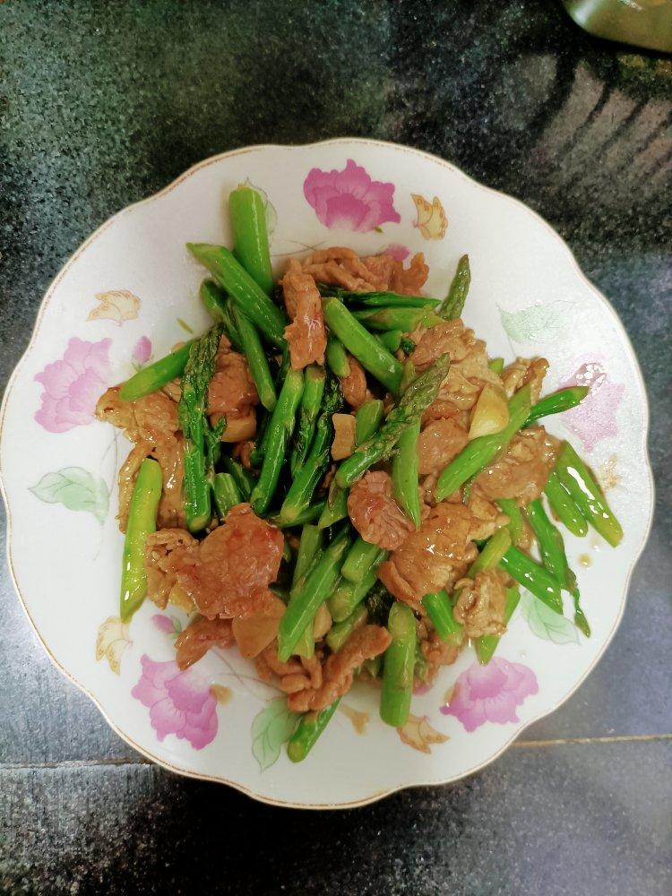 芦笋炒猪肉
