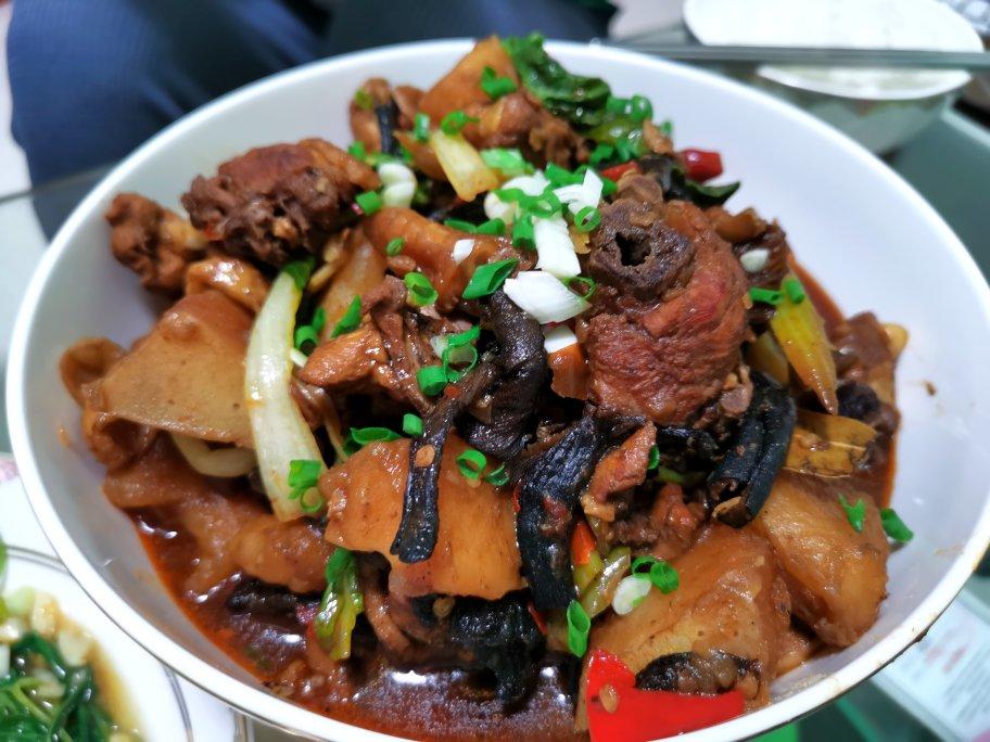 新疆大盘鸡无需争议