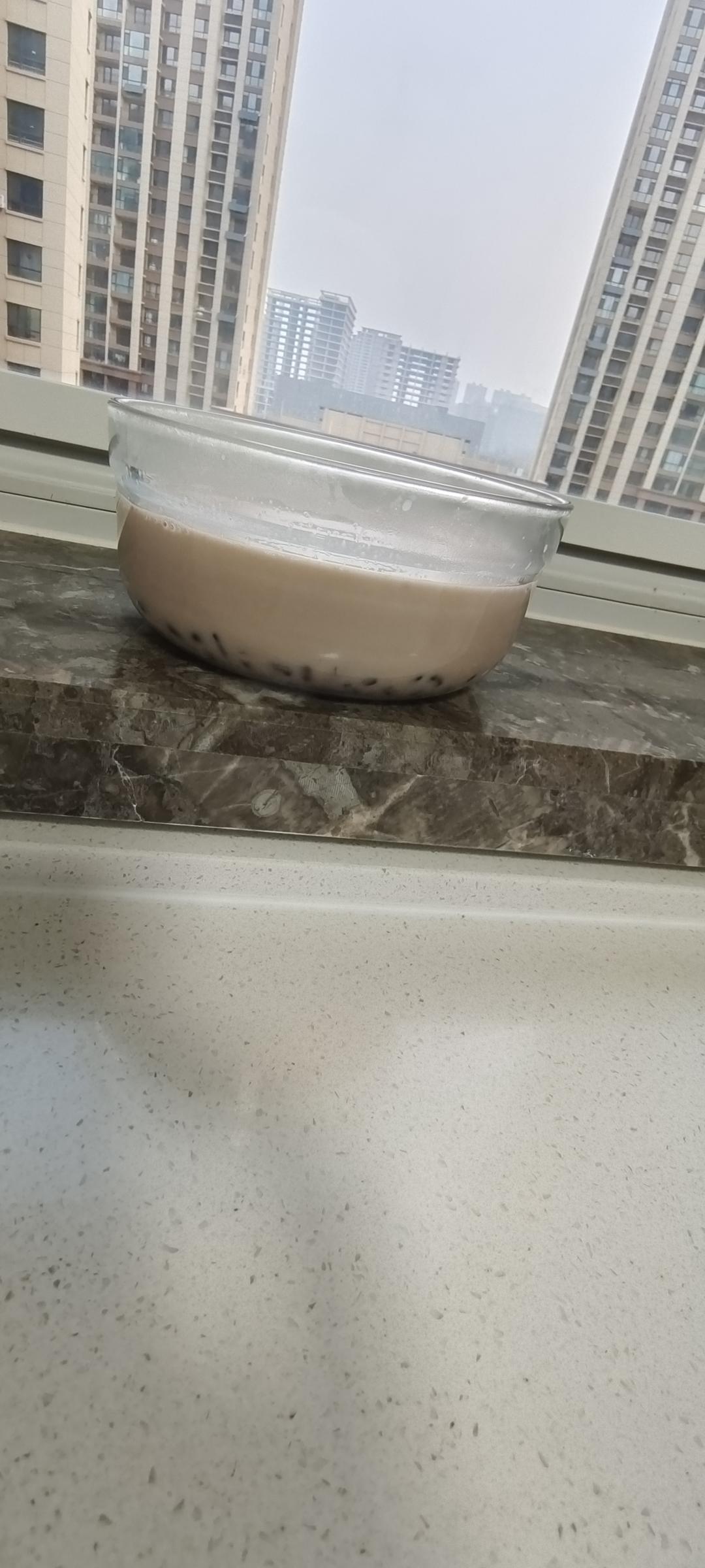 养颜补血的红豆牛奶羹