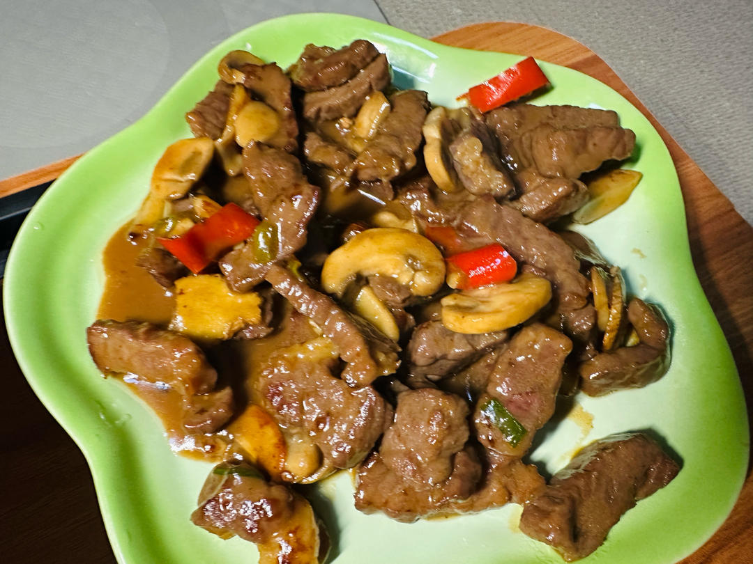 超简单懒人牛肉炒蘑菇