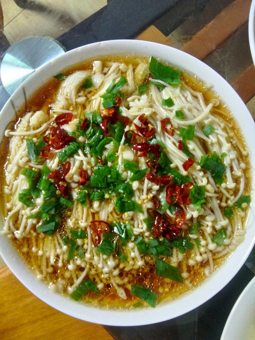 蒜蓉蒸金针菇