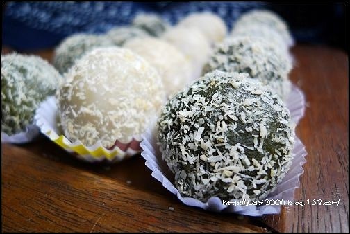 抹茶椰香糯米糍的做法