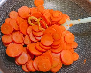 健康无添加胡萝卜🥕干（电磁炉版和烤箱版俱在^_^）的做法 步骤4