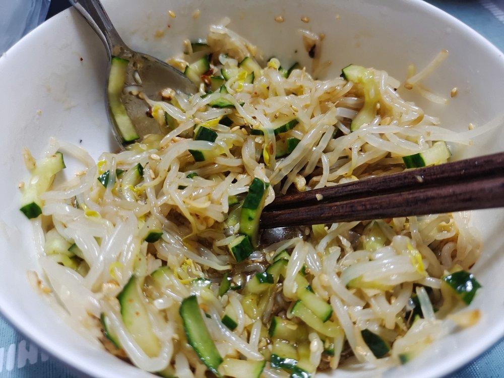 凉拌豆芽