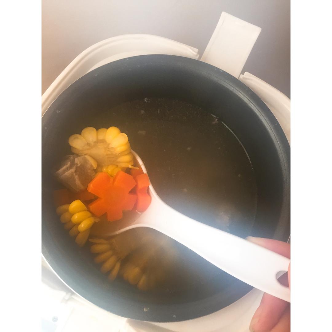玉米排骨汤