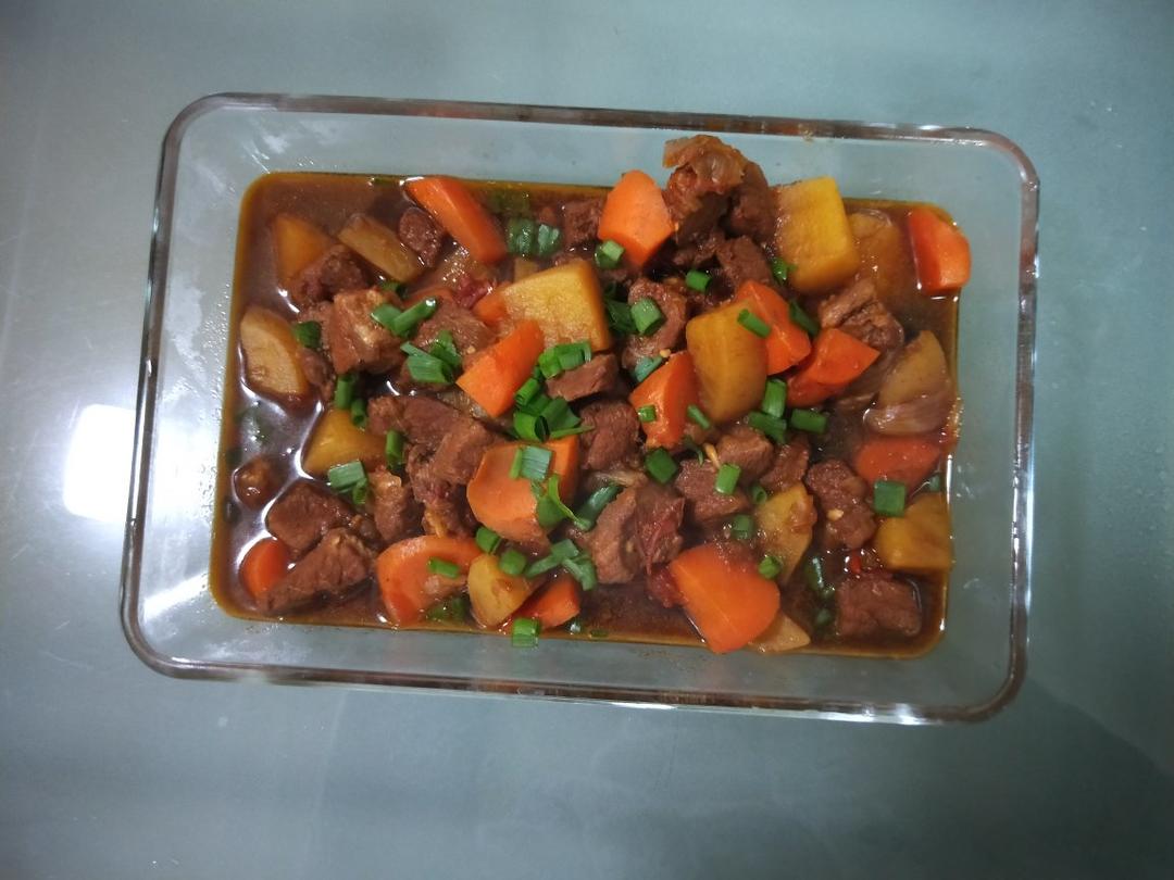 红烧牛肉土豆 （独家秘制）