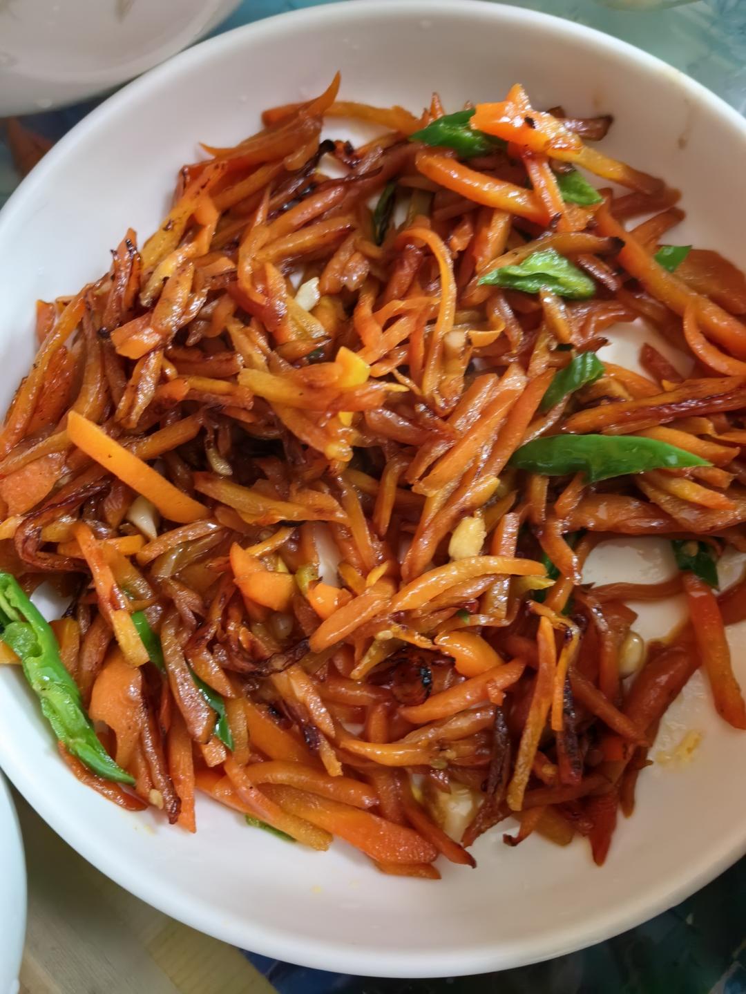 超级下饭胡萝卜丝炒肉