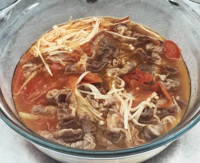 金针菇肥牛番茄汤的做法