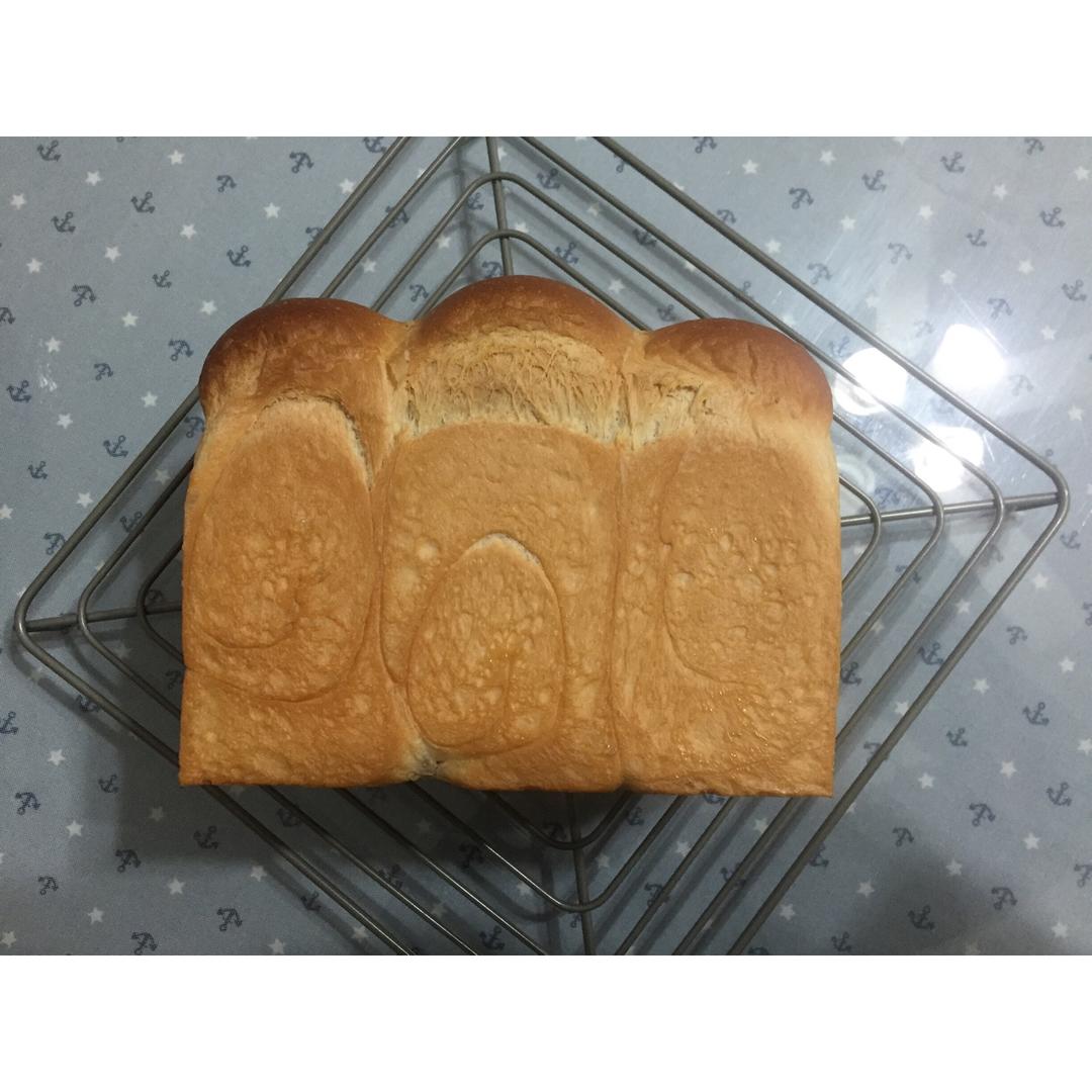 比中种还柔软的香醇面包——酸奶奶酪吐司（二奶吐司）