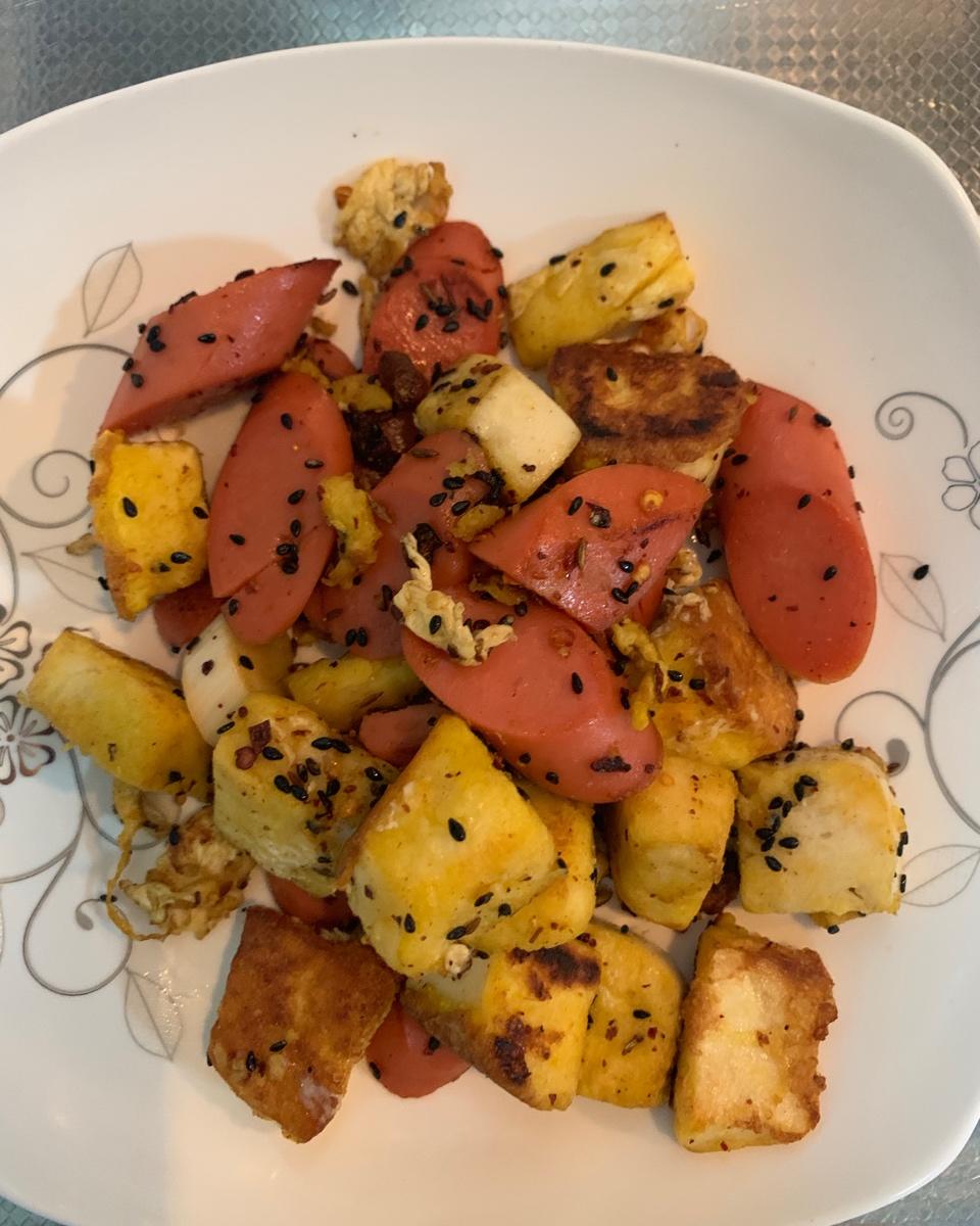 吃一次就爱上的孜然香肠馒头丁