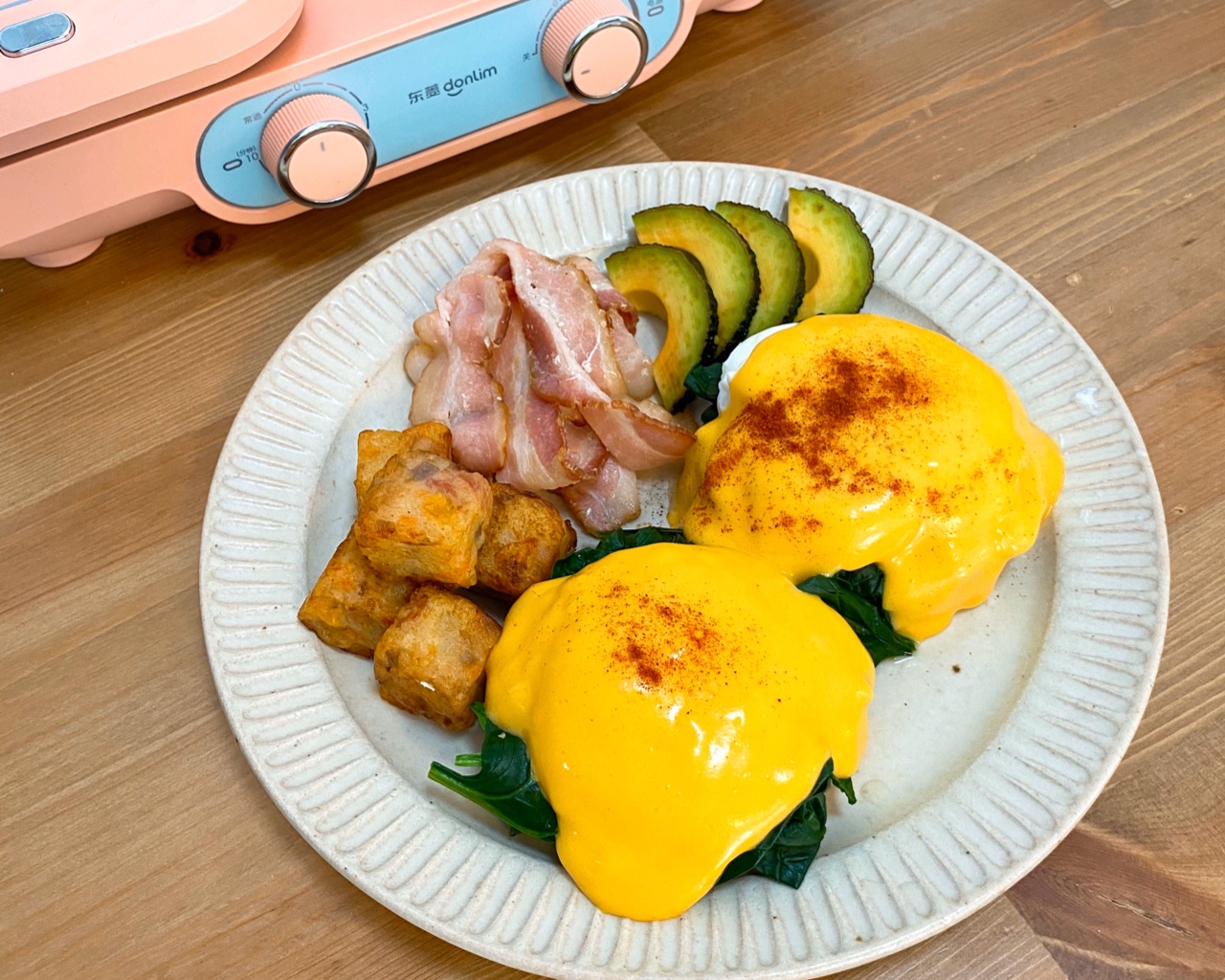 【东菱三明治早餐机】经典班尼迪克蛋Egg Benedict的做法
