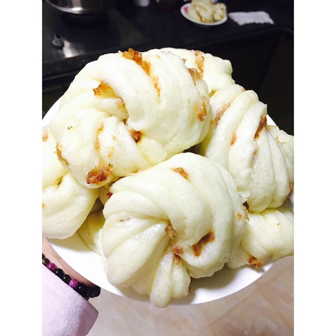 葱油花卷 Steamed Roll