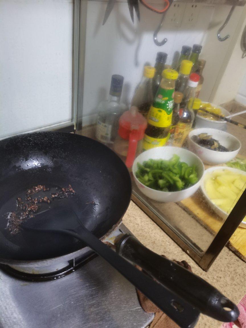 土豆青椒炒肉片