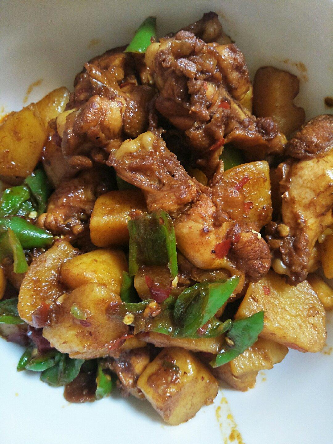 土豆炖翅根