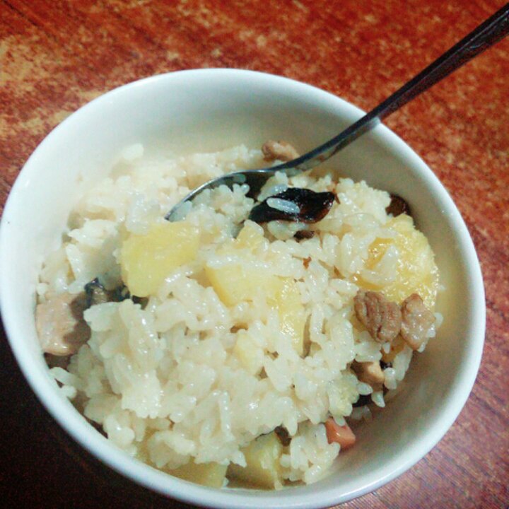 土豆焖饭（电饭锅版）