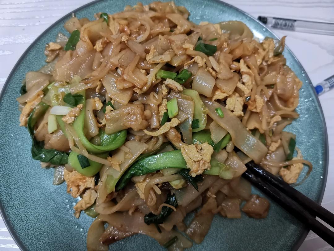 路边摊的炒河粉