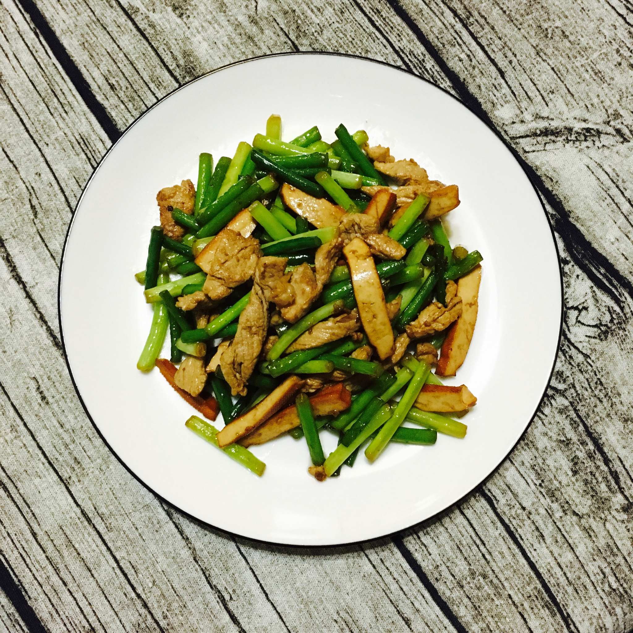 蒜苔炒肉