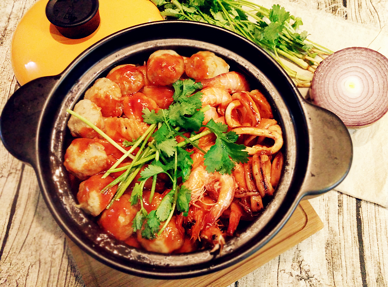 酱焖鸡翅海鲜锅的做法 步骤10
