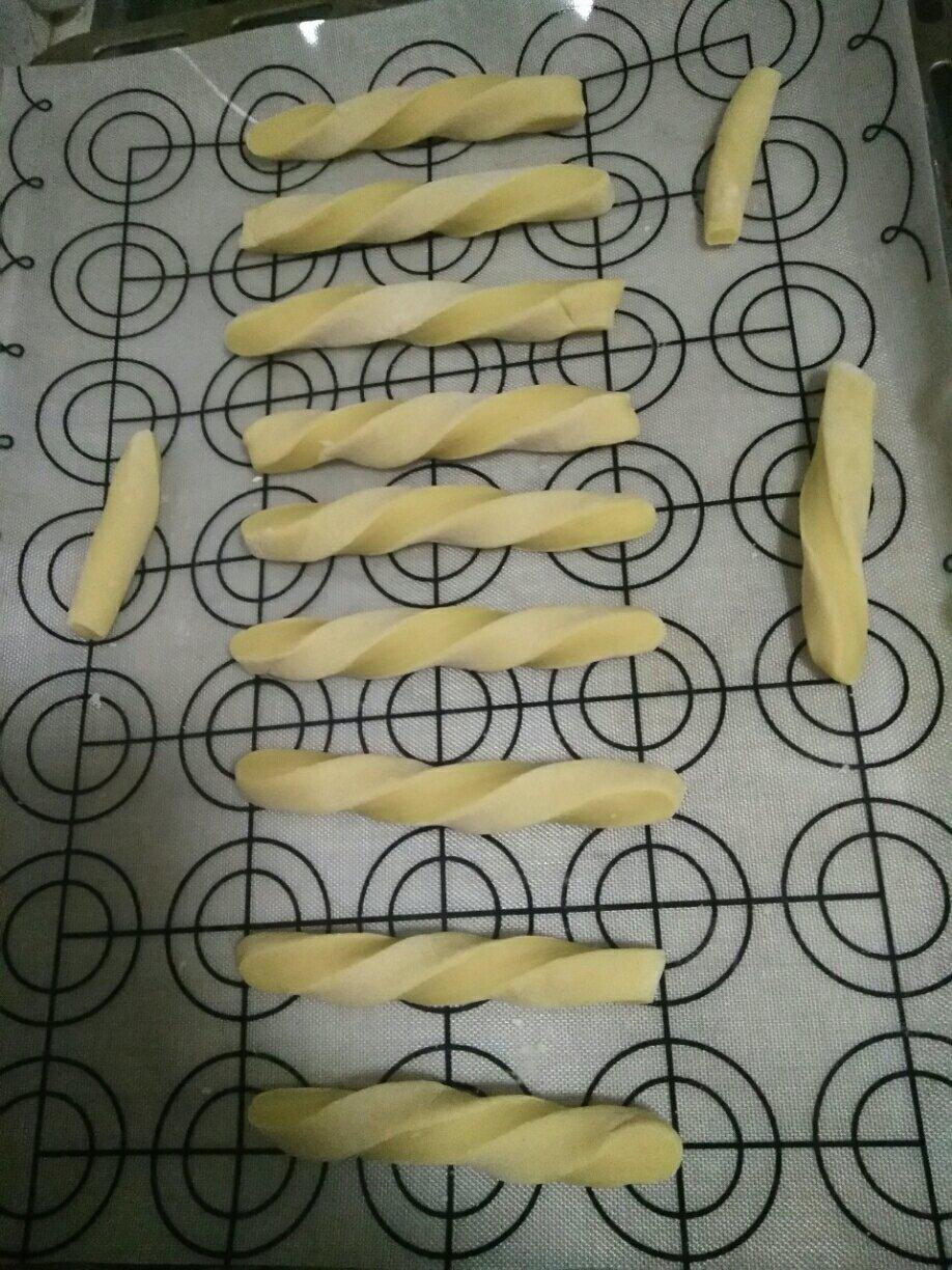 宝宝辅食-自制磨牙饼干磨牙棒篇（无糖无油更放心）
