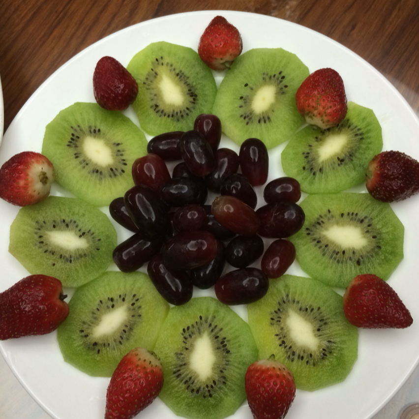 83886做的水果拼盘