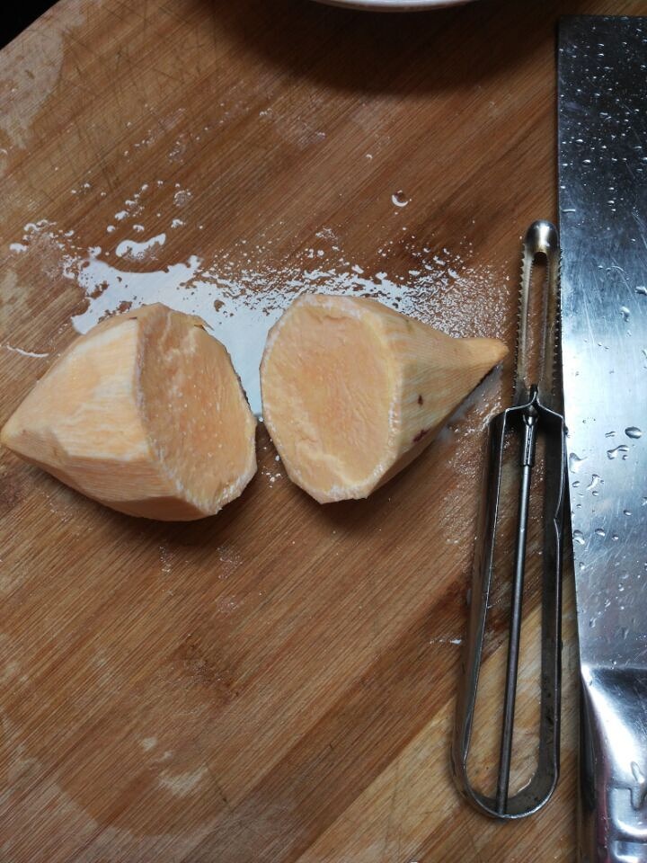 白糖红薯片的做法 步骤2