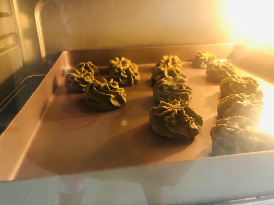一抿即化酥到掉渣的珍妮曲奇云顶小花/烘焙视频饼干篇1