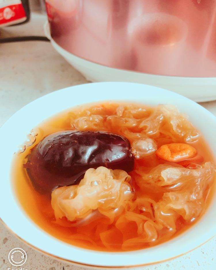 红枣银耳汤