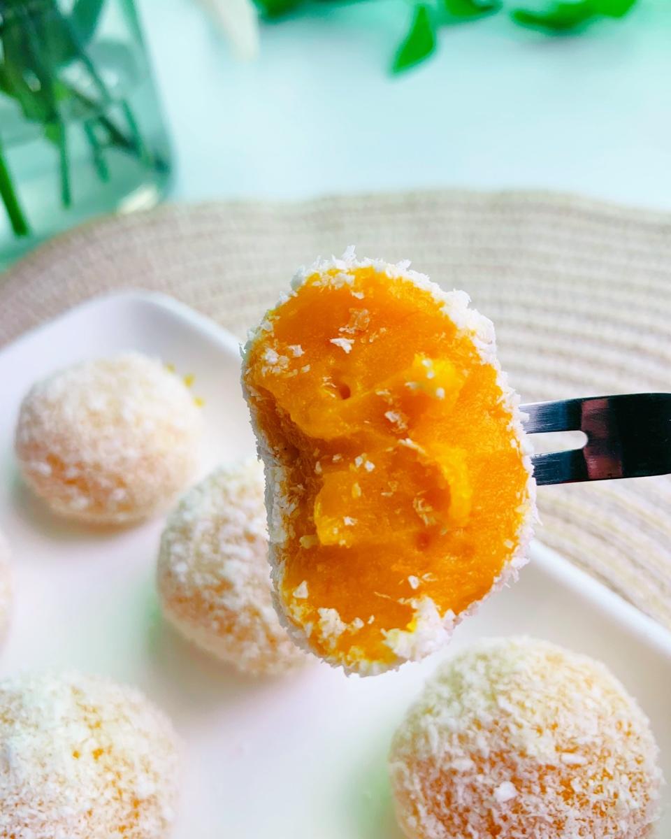 宝宝最爱的南瓜椰蓉球