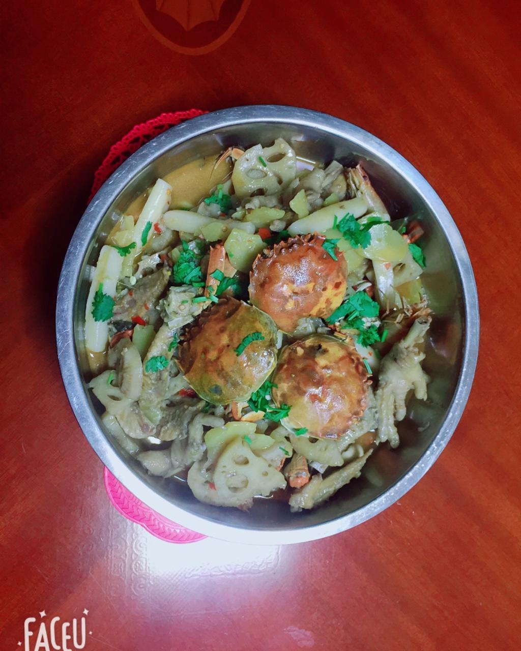 【肉蟹煲】