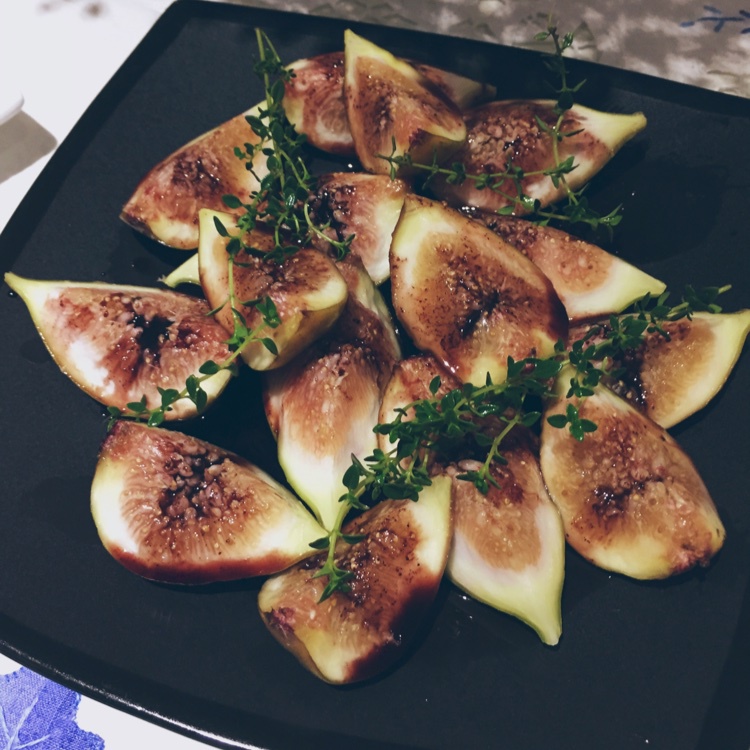 热烤无花果佐红酒肉桂糖蜜（可作牛排配菜）