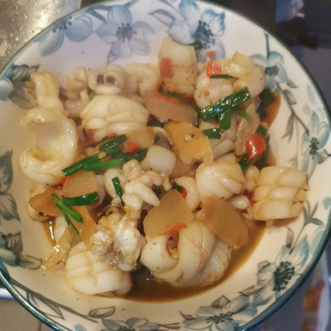 炒墨鱼
