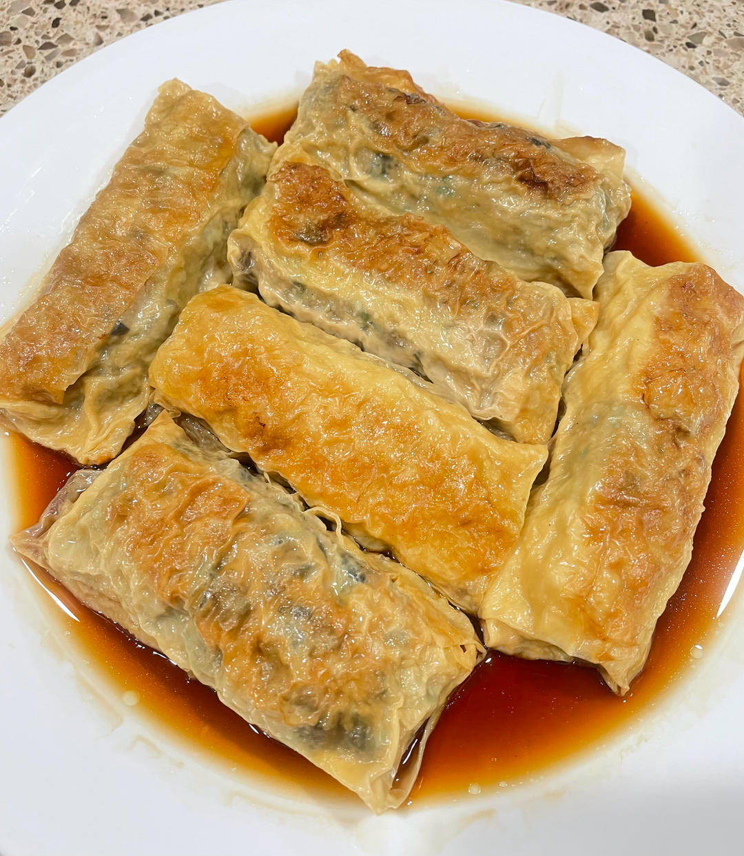 广式早茶点心之鲍汁腐皮卷