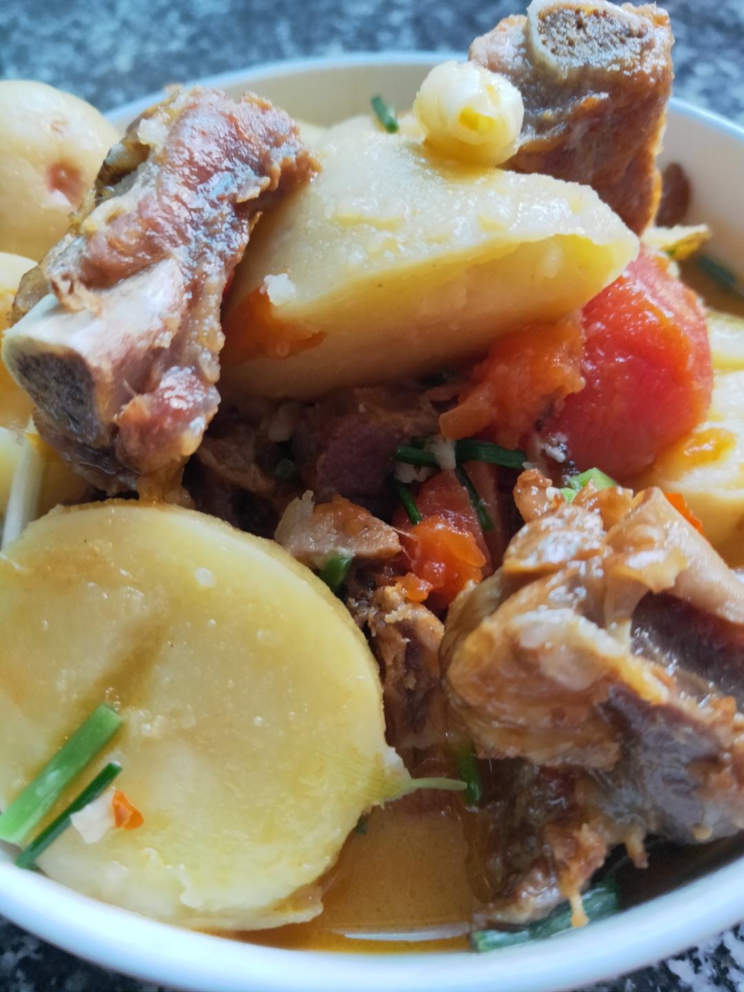 土豆炖腊排骨(香辣版)