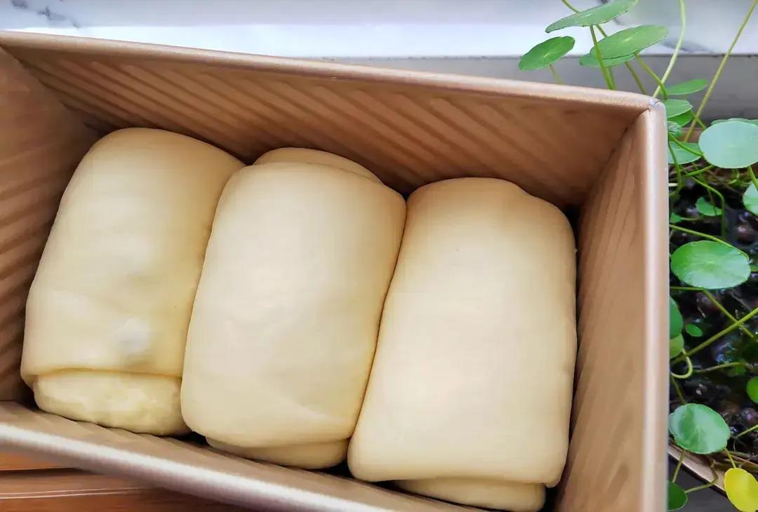 吐司，奶香手撕面包，超级香浓