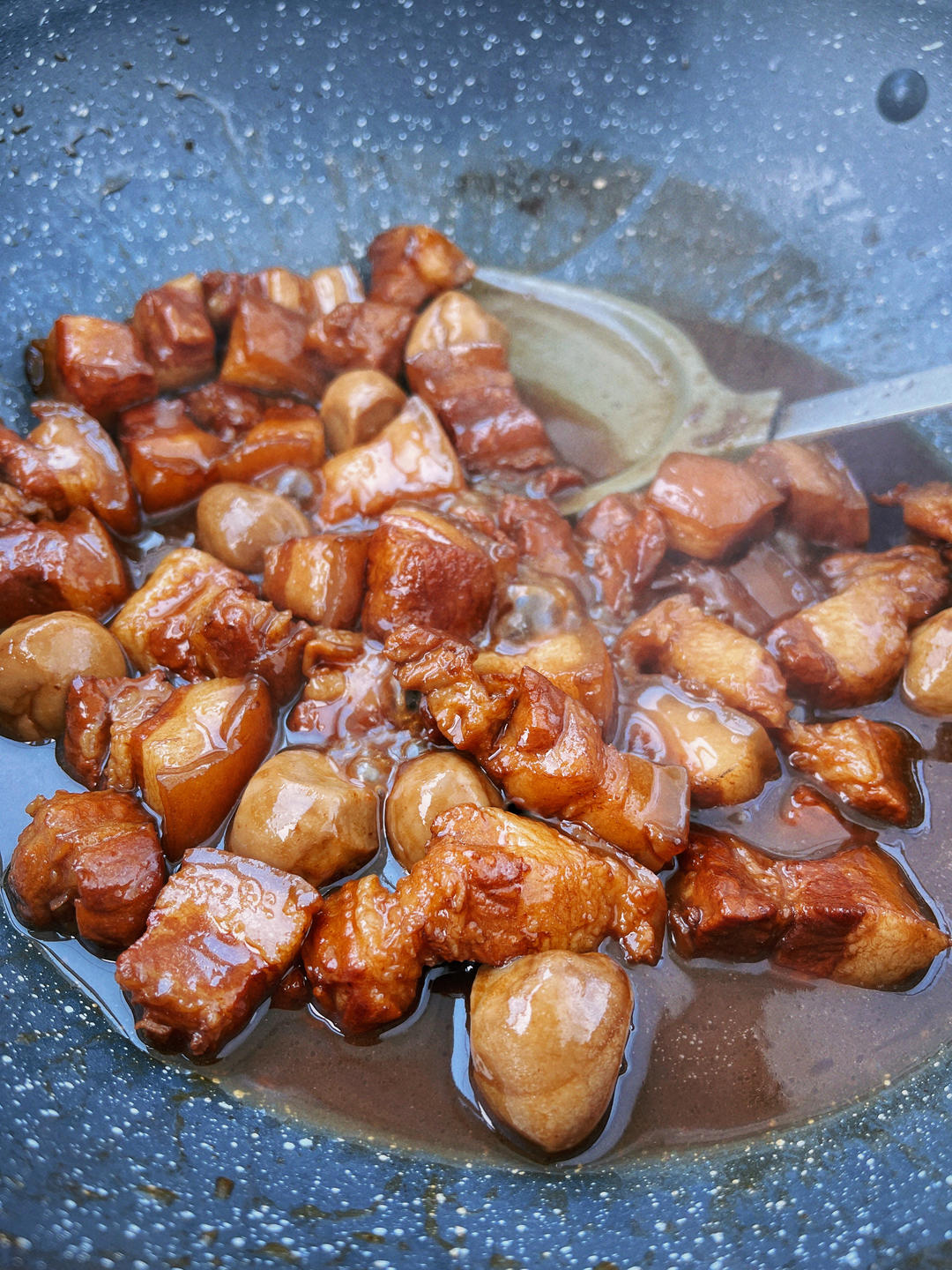 红烧肉鹌鹑蛋