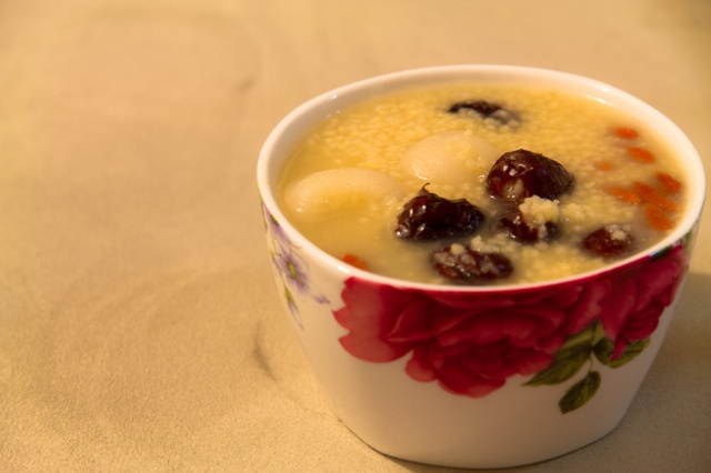 红枣桂圆小米粥