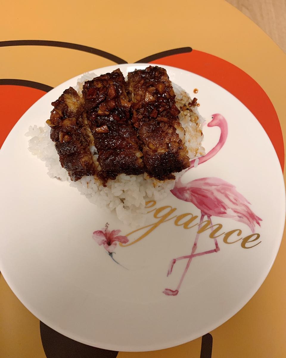 蜜汁巴沙鱼盖饭