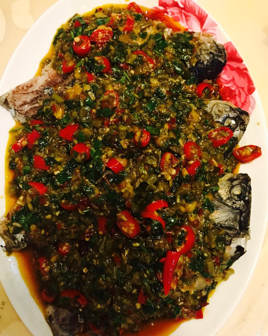 蜗牛宝宝-00做的藿香鲫鱼