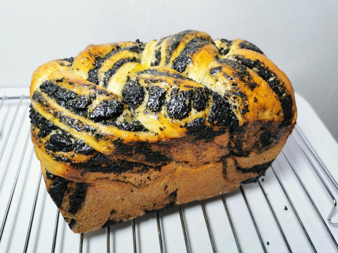 料多多系列--黑芝麻奶酥小吐司